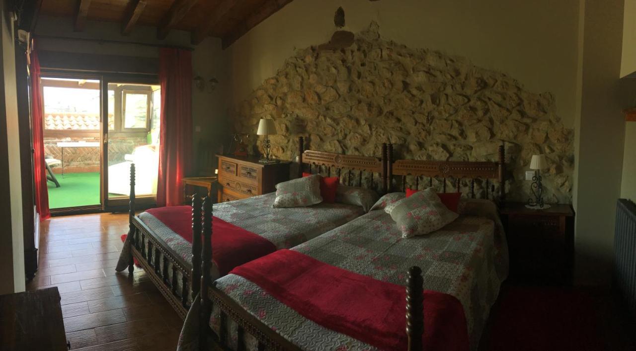 Hotel Rural Posada El Trenti De Corona Valoria Exterior photo